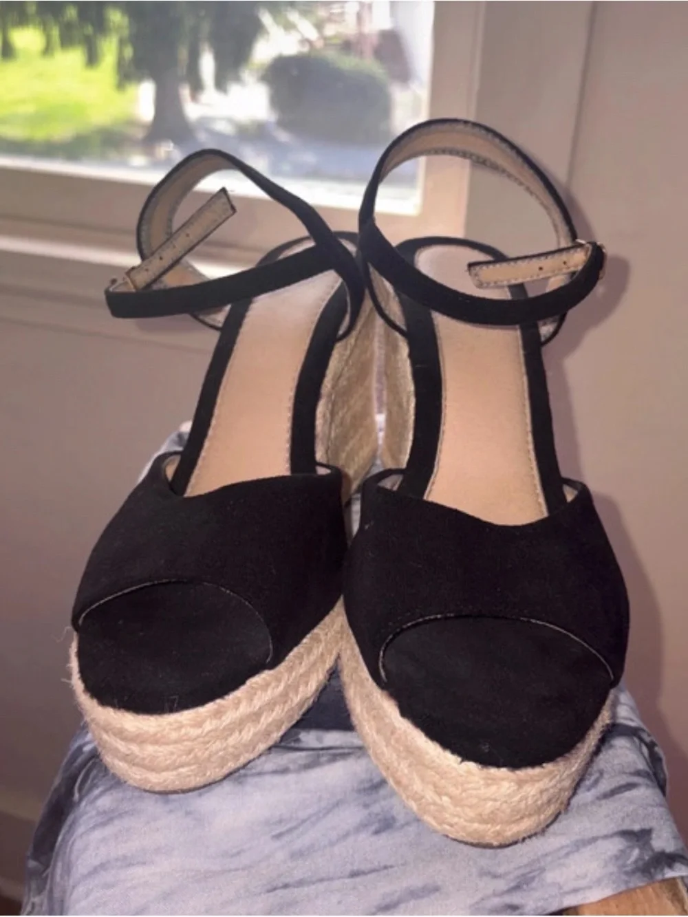 unknown classic black